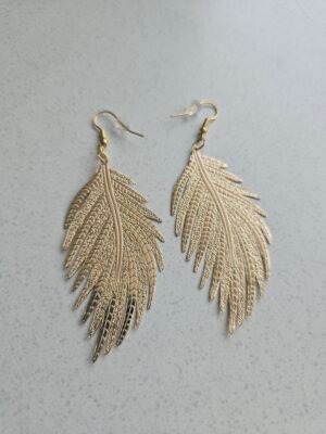Plumas Doradas